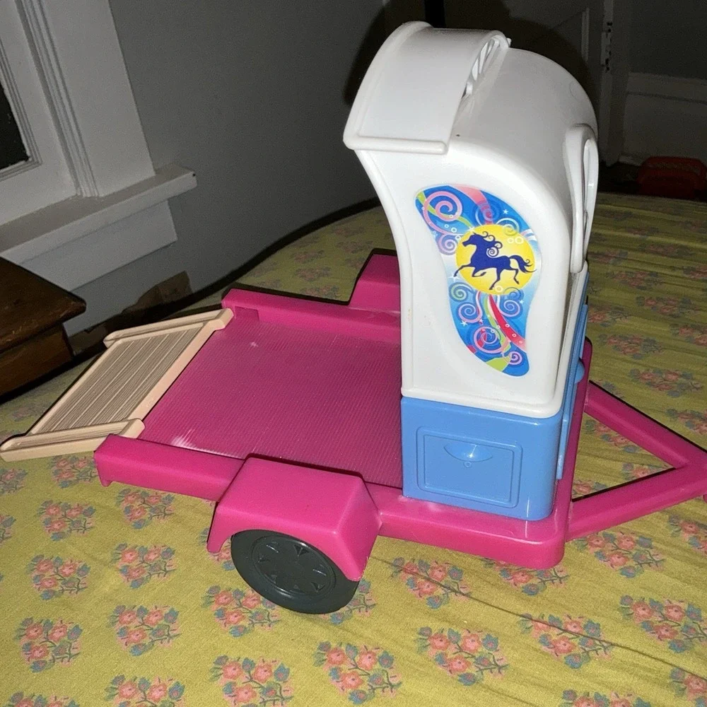 RARE! FISHER‎ PRICE LOVING FAMILY DOLLHOUSE HORSE TRAILER TROPHY